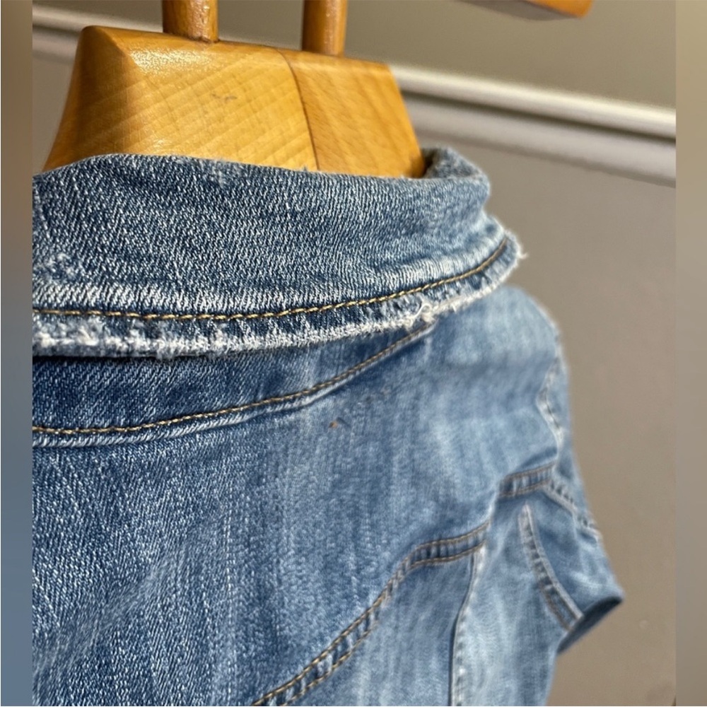 Levi’s Original Trucker Denim Jacket Women’s Small Classic Blue Wash - Picture 4 of 14